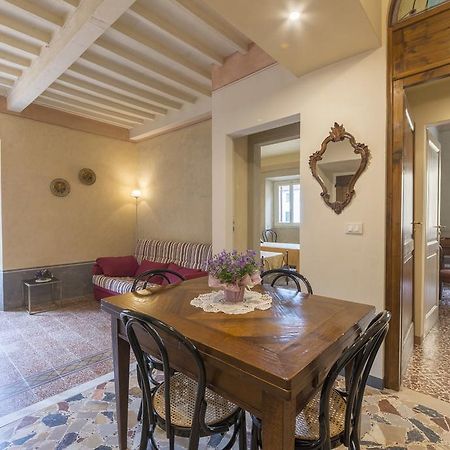 I Bei Ricordi - Historic Centre Apartment 6 아레초 외부 사진