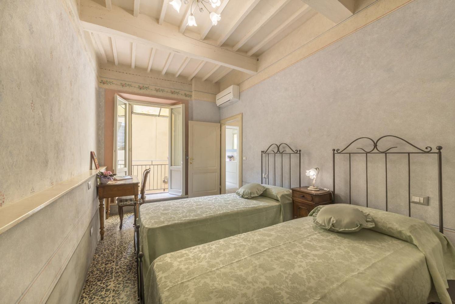 I Bei Ricordi - Historic Centre Apartment 6 아레초 외부 사진