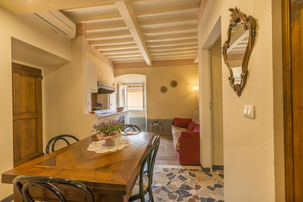 I Bei Ricordi - Historic Centre Apartment 6 아레초 외부 사진